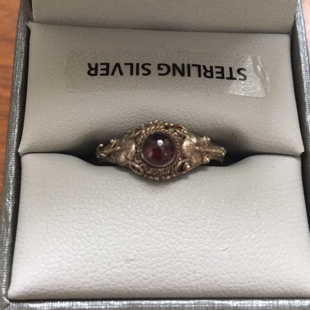Garnet sterling silver size 7 ring
